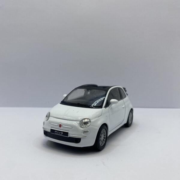 VOITURE DE COLLECTION FIAT 500 MÉTAL