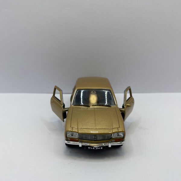 VOITURE DE COLLECTION "PEUGEOT 504" MÉTAL – Image 3